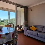 Apartment A Avec Vue Sur Et Parking - Fr-1-309-6 *