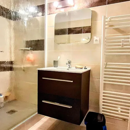 Apartment A - Calme Et Confort Pour 4 Pers, Parking Inclus - Fr-1-309-6